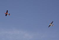 Glider and tow plane